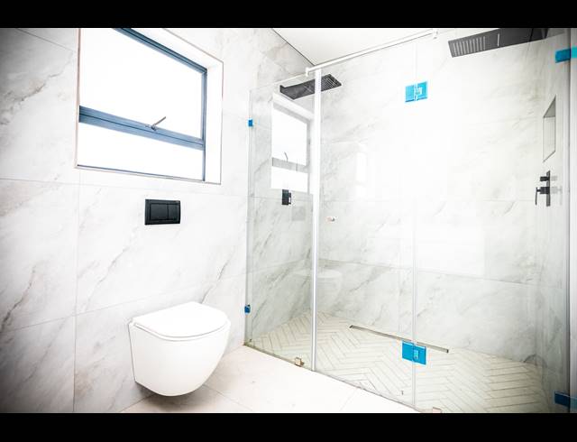 4 BEDROOM FREEHOLD FOR SALE IN SANDOWN